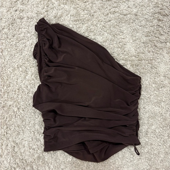 Express Brown One Shoulder Rouched Cropped Top - Picture 7 of 8